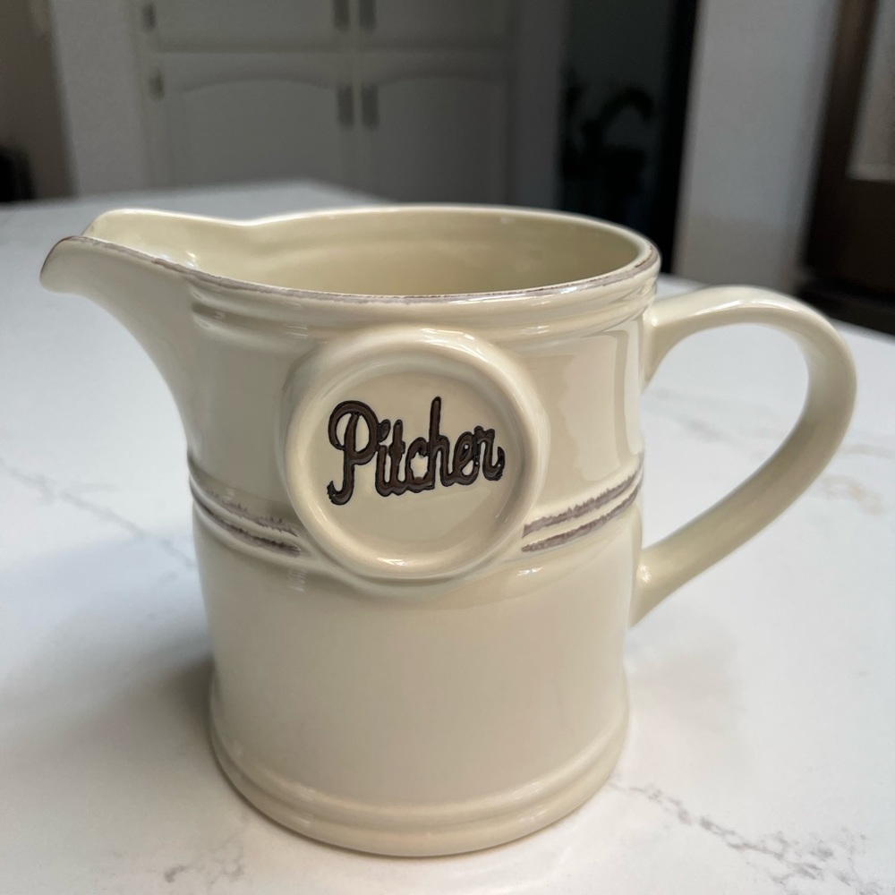 Pitcher 28 oz.